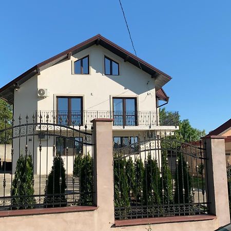 Apartament Micsunelelor Cu Parcare Privata Iasi Bagian luar foto