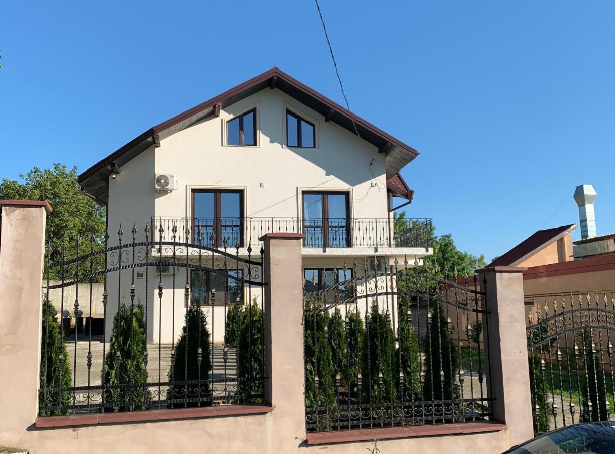 Apartament Micsunelelor Cu Parcare Privata Iasi Bagian luar foto